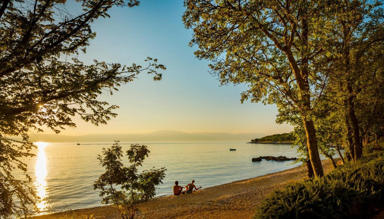 Aminess Style Glamping Villas & Holiday Homes Atea Нивице Экстерьер фото Sunset at Lake Michigan