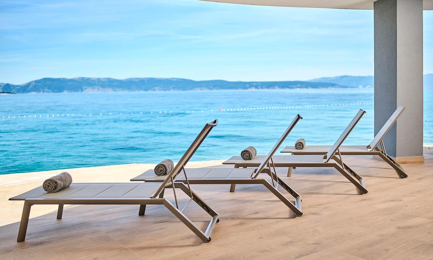 Aminess Style Glamping Villas & Holiday Homes Atea Нивице Экстерьер фото View of the Adriatic Sea from the hotel